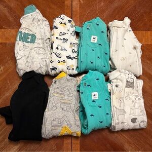 Bundle of 8 Zip-up Baby Jammies